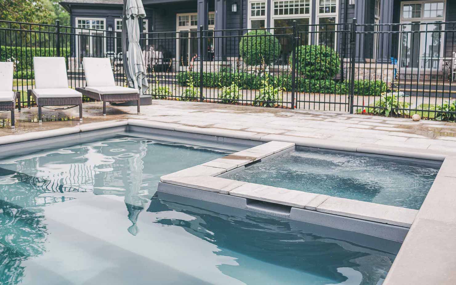 WithaCombinationPoolYouCanHaveItAll A combination pool manufactured by Leisure Pools