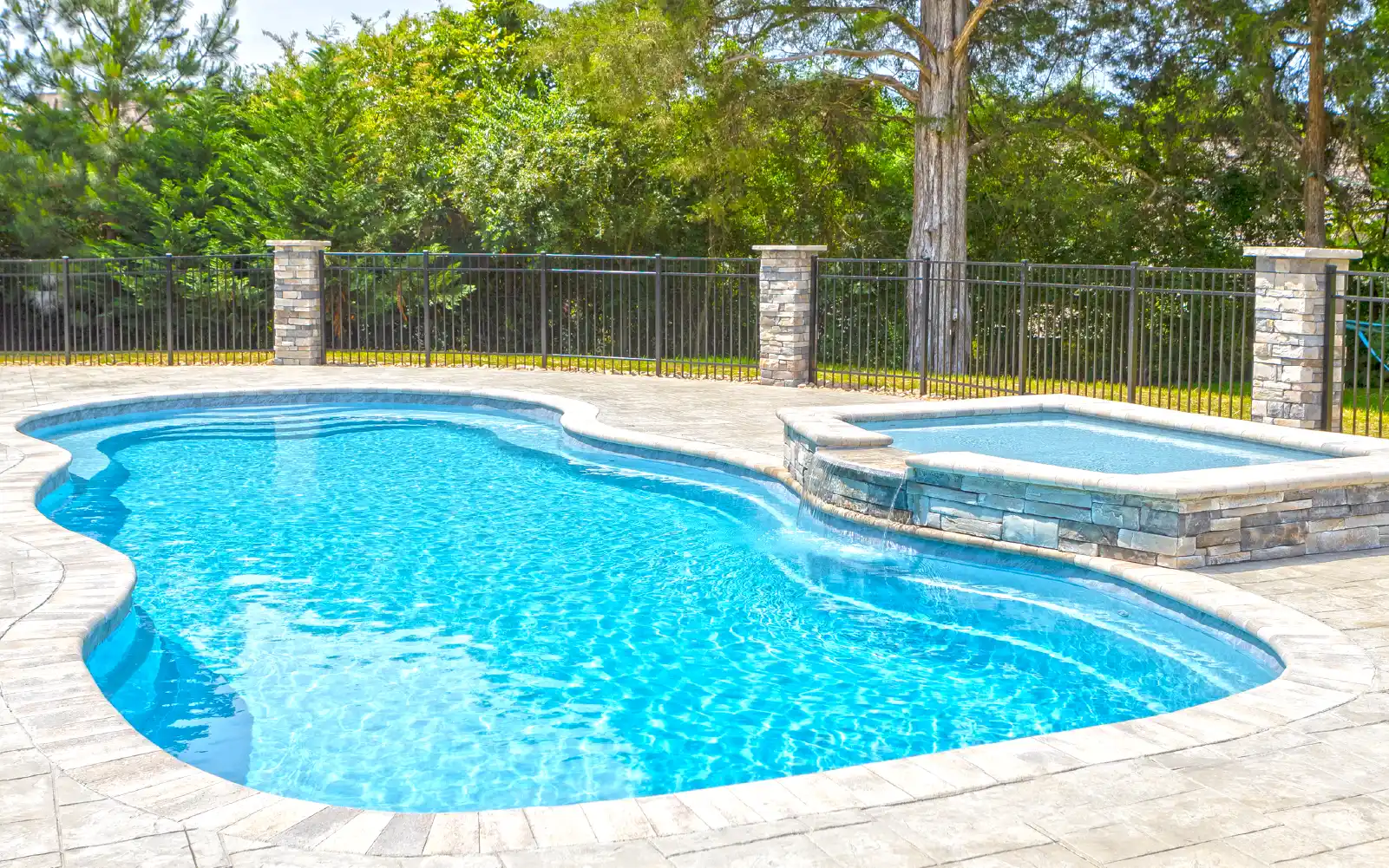 Top fiberglass pool builders for West Texas